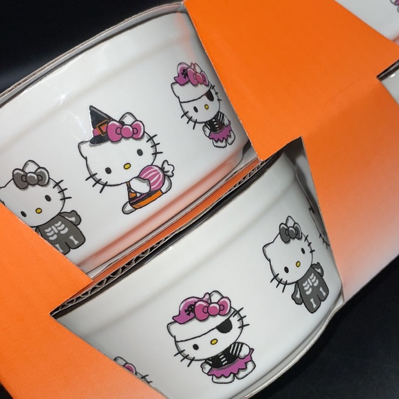 Hello Kitty Halloween Ramekin Set - Picture 3 of 5